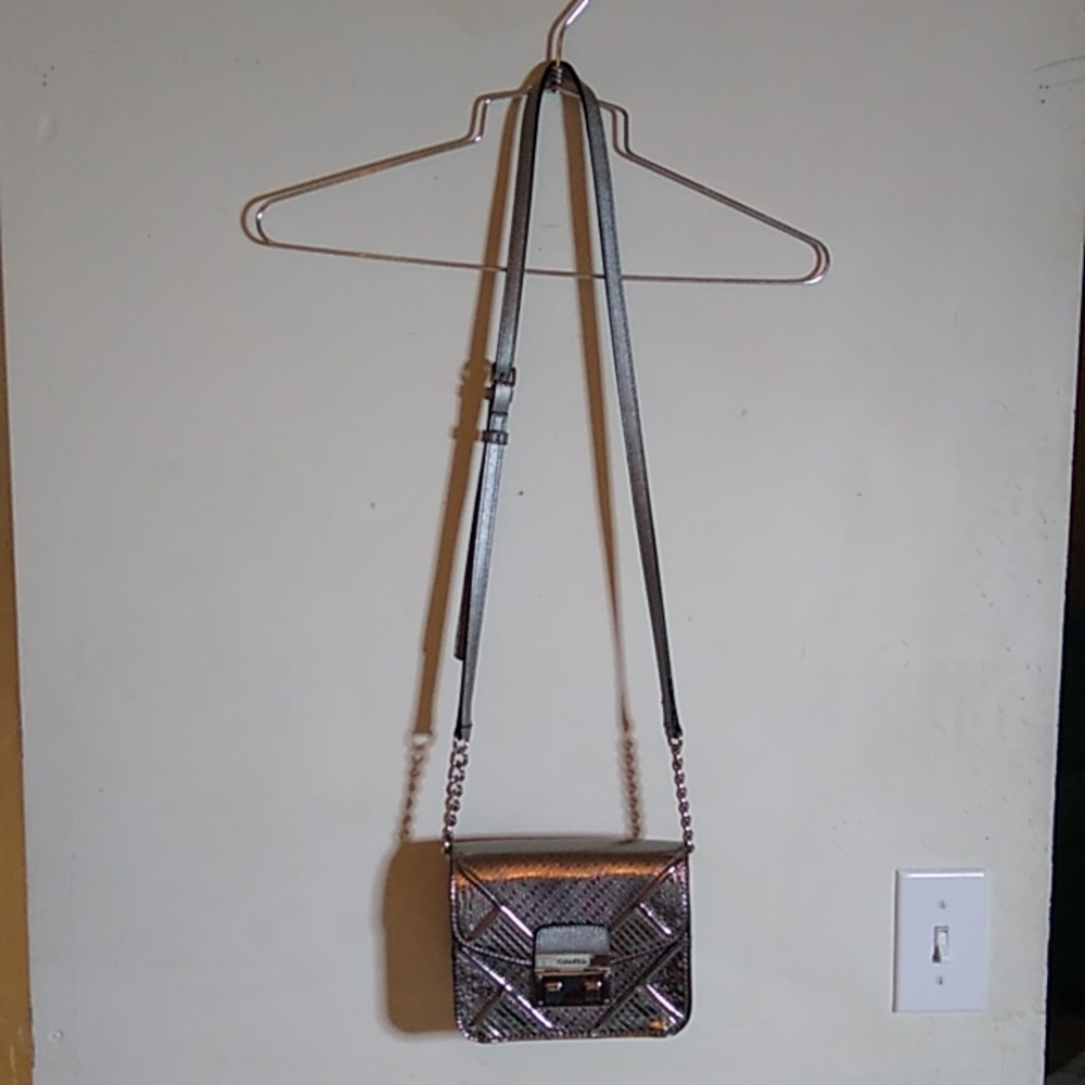 CALVIN KLEIN Saffiano Mini Crossbody with push lock closure - Picture 2 of 7
